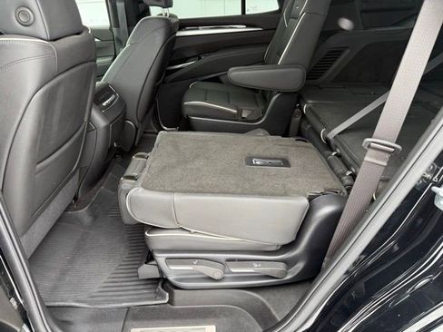 Certified 2025 Cadillac Escalade Premium Luxury AWD/4WD image 30