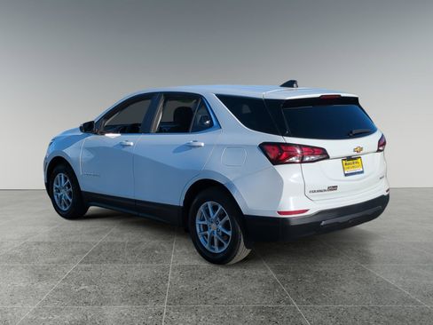 Used 2023 Chevrolet Equinox LT image 3
