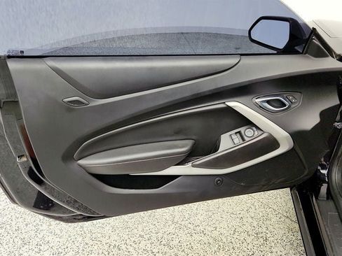 Used 2020 Chevrolet Camaro LT RWD image 10
