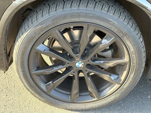 Used 2023 BMW X4 xDrive30i w/ M Sport Package image 3