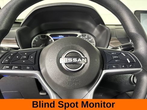 Used 2025 Nissan Altima 2.5 SV AWD/4WD image 12