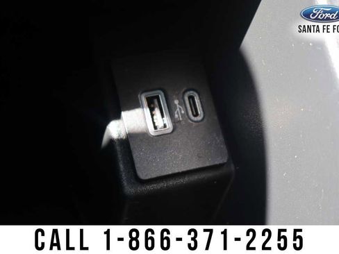 Used 2024 Ford Edge SE w/ Black Appearance Package image 32