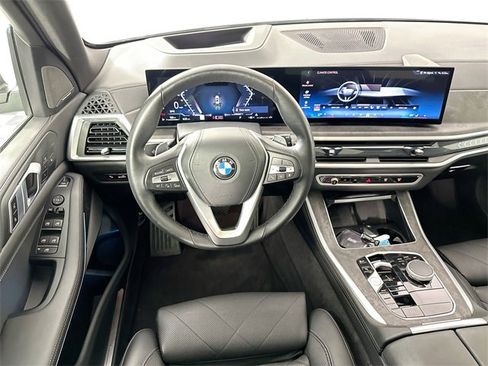 Used 2025 BMW X5 xDrive40i image 11