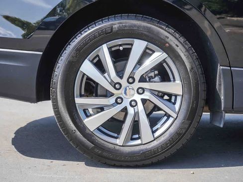 Used 2023 Chevrolet Equinox Premier FWD image 7