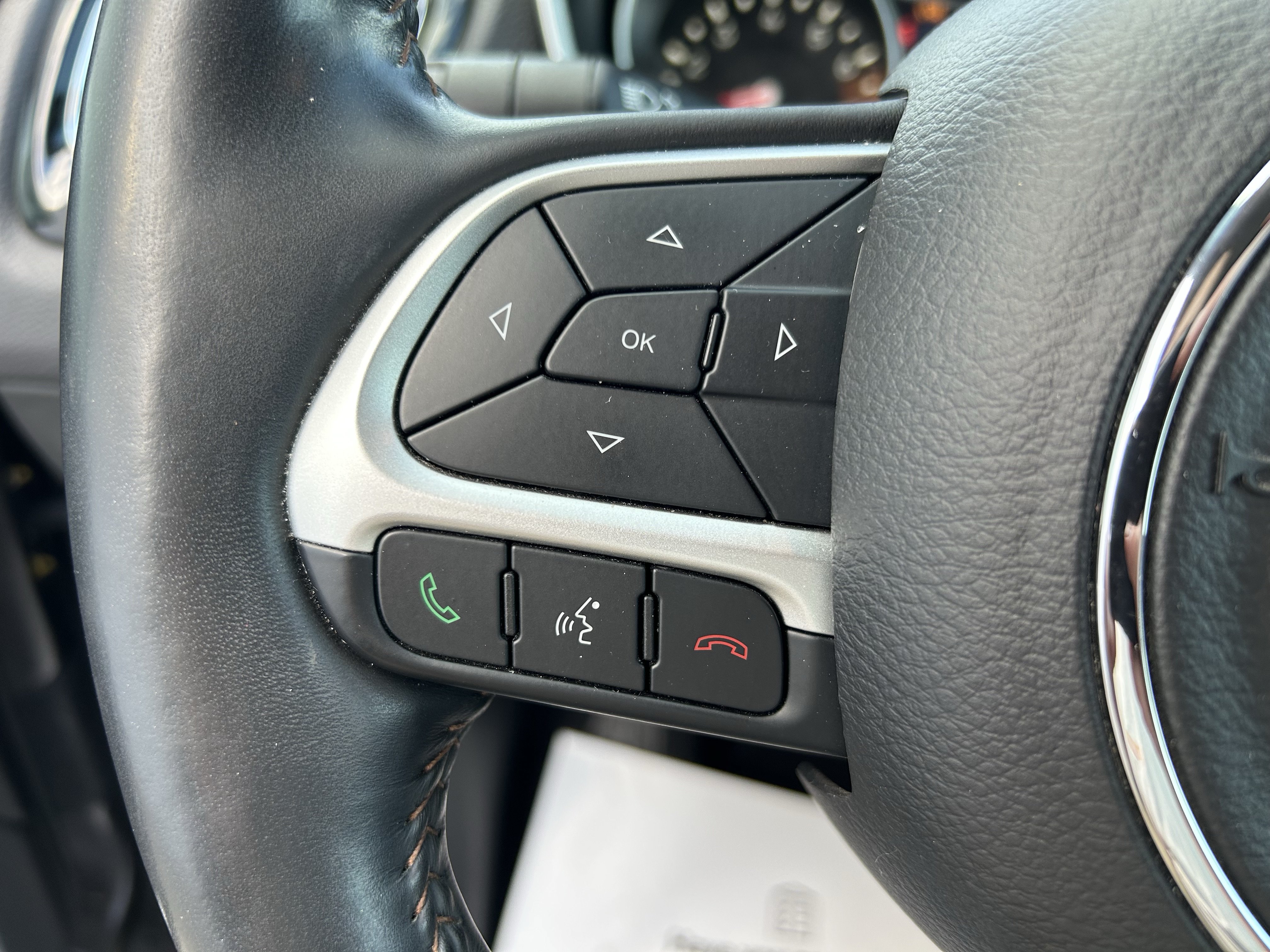 Used 2018 Jeep Compass Limited AWD/4WD image 24