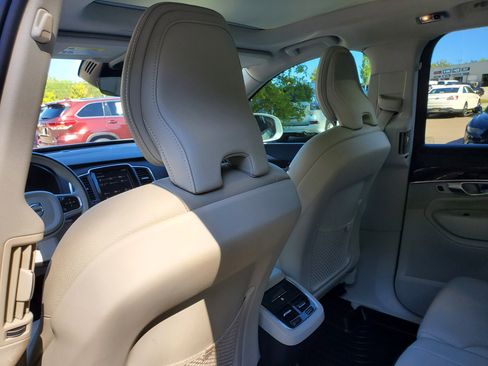 Used 2019 Volvo XC90 T5 Momentum w/ Advanced Package image 34