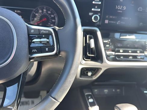 Used 2021 Kia Sorento EX w/ Panoramic Sunroof Package image 37