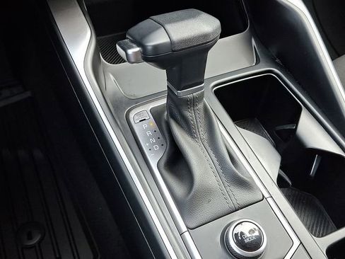 Certified 2025 Kia Sorento LX FWD image 16