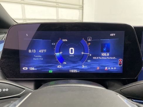 Used 2025 Chevrolet Equinox EV LT w/ Convenience Package image 26