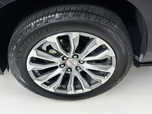 Used 2022 GMC Yukon Denali w/ Denali Premium Package RWD image 35