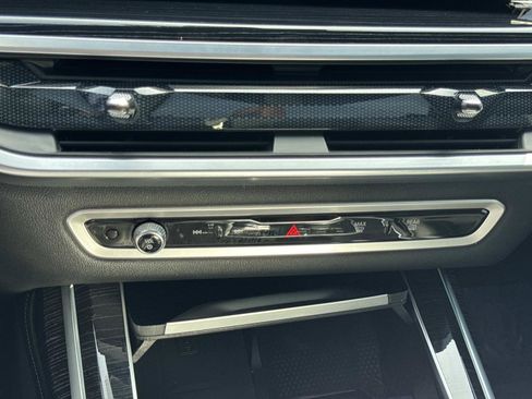 Certified 2024 BMW X7 xDrive40i w/ M Sport Package image 21