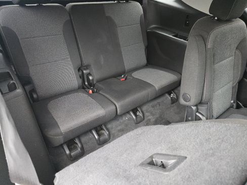 Used 2019 Chevrolet Traverse LT FWD image 18