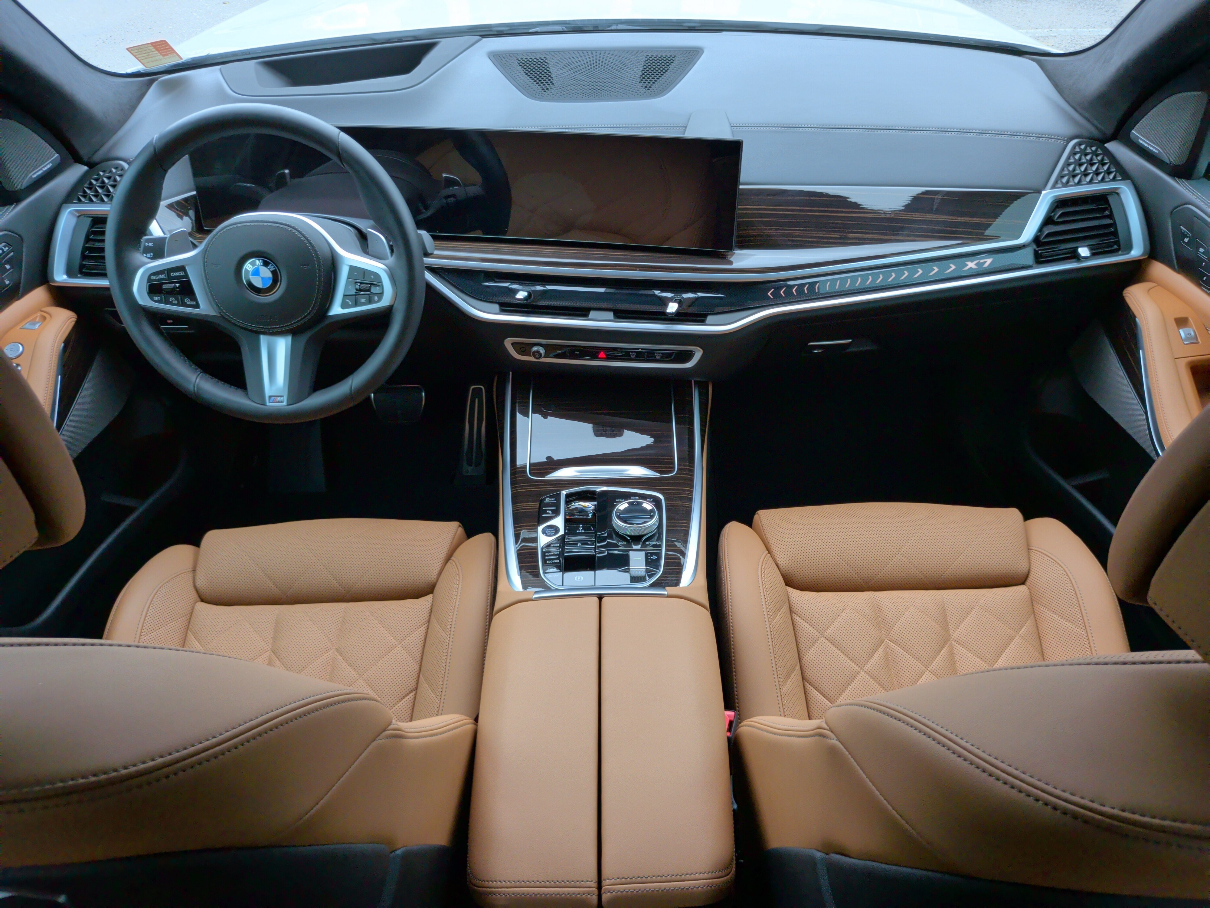 Used 2025 BMW X7 xDrive40i w/ Executive Package AWD/4WD image 34