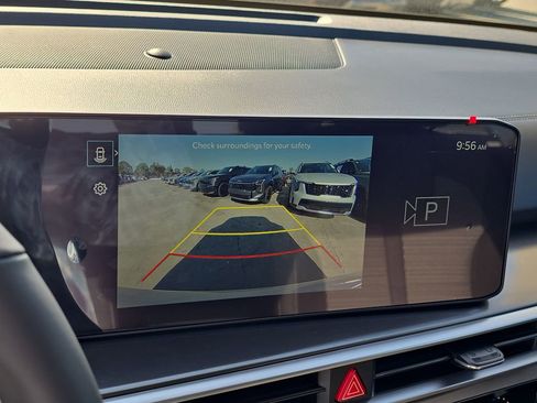 New 2026 Kia Sorento LX FWD image 23