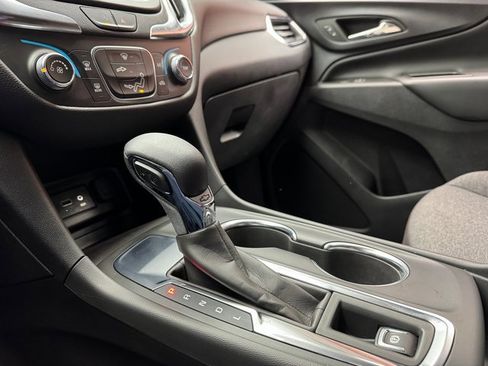 Used 2023 Chevrolet Equinox LT image 19
