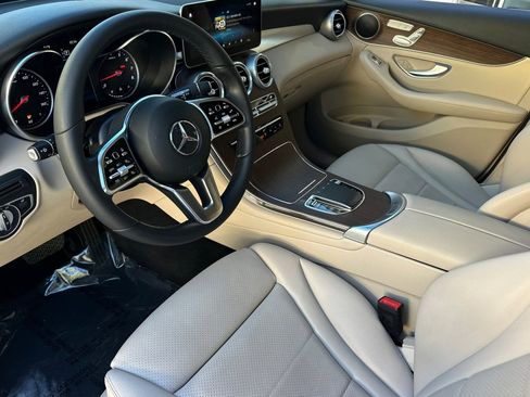 Used 2022 Mercedes-Benz GLC 300 image 9