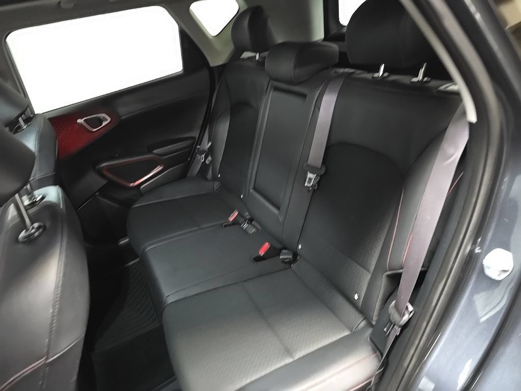 Used 2025 Kia Soul GT-Line w/ GT-Line Technology Package FWD image 33