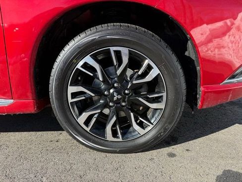 Used 2018 Mitsubishi Outlander 4WD Plug-In Hybrid image 35