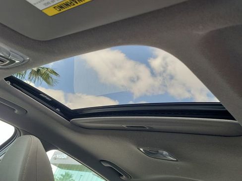 Used 2025 Hyundai Elantra SEL image 18