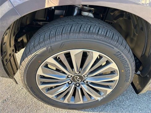 New 2026 INFINITI QX80 Luxe w/ Cargo Package image 10