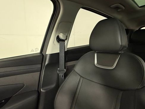 Used 2025 Hyundai Tucson Limited image 21