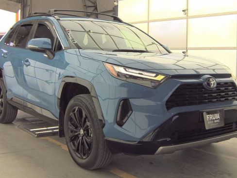 Used 2024 Toyota RAV4 SE AWD/4WD image 2