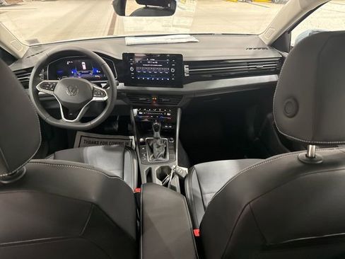 New 2026 Volkswagen Jetta SE image 9