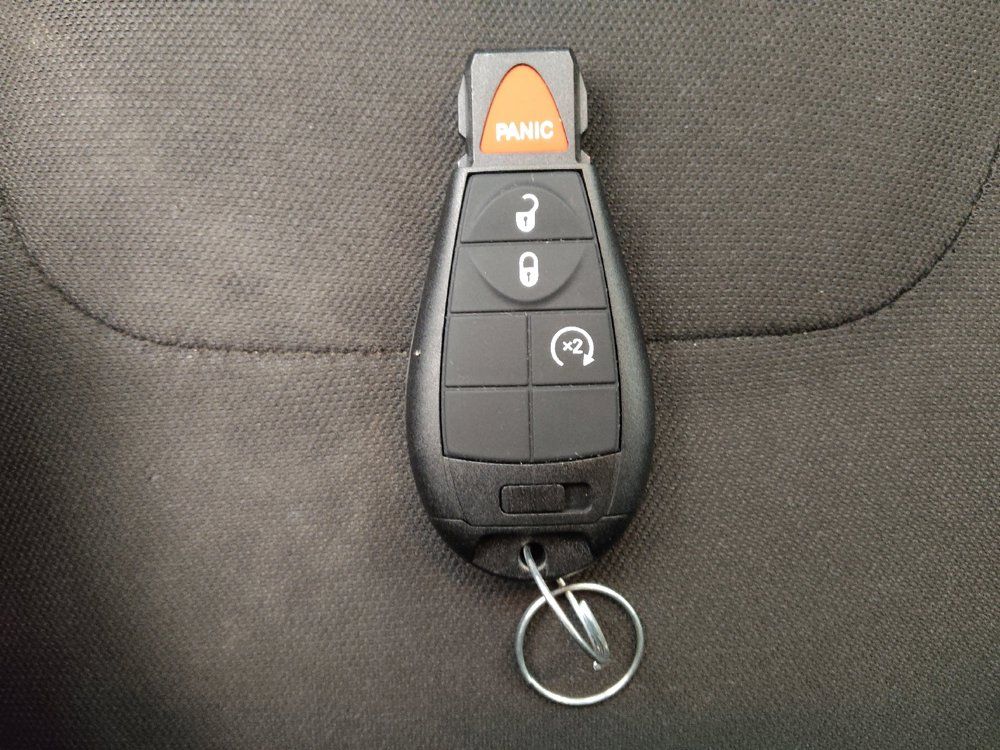Used 2019 Jeep Cherokee Latitude w/ Popular Appearance Group FWD image 32