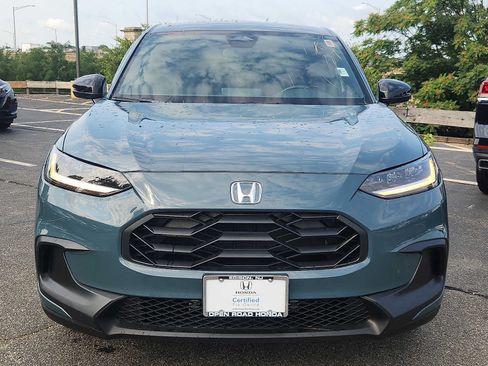 Certified 2025 Honda HR-V Sport image 2