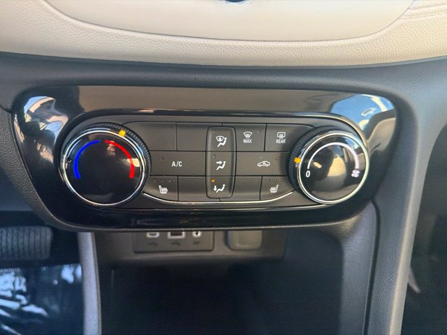 Used 2023 Buick Encore GX Preferred w/ Cold Weather Comfort Package FWD image 19