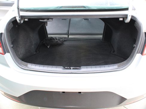 Used 2020 Hyundai Elantra SE w/ Cargo Package (C1) FWD image 35