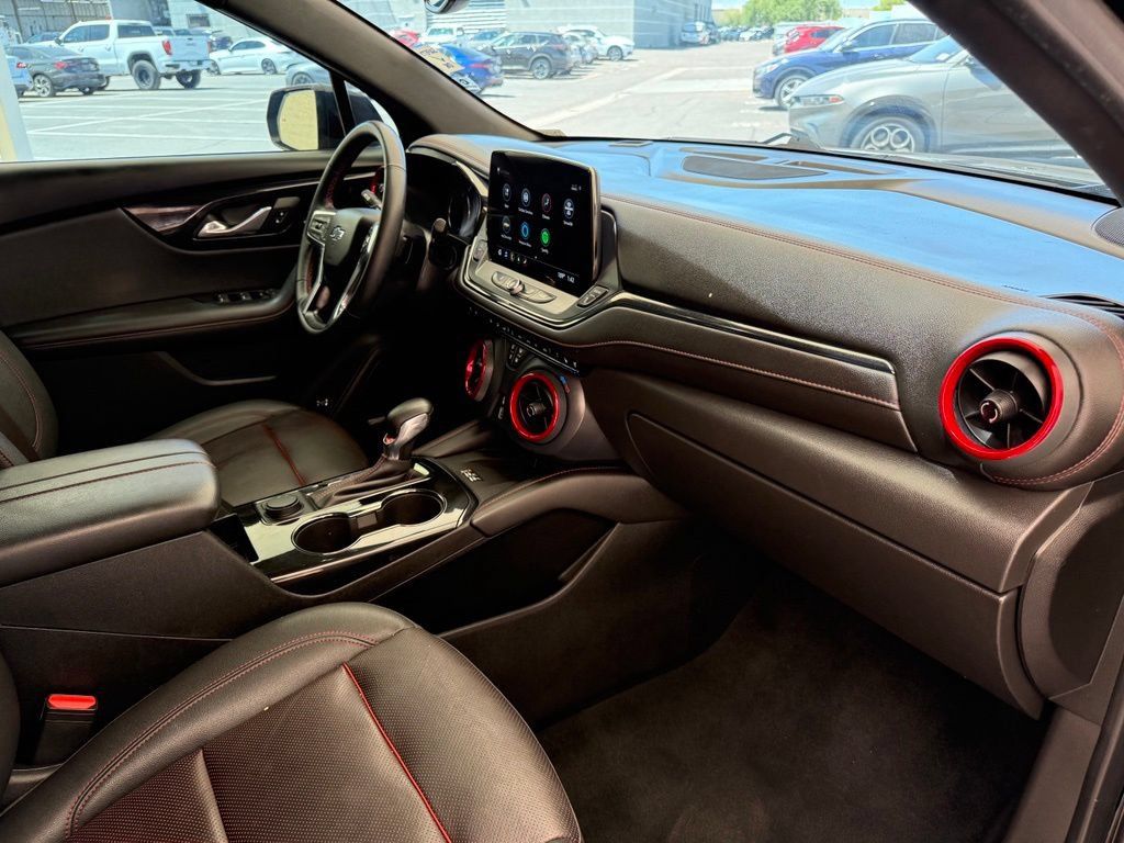 Used 2023 Chevrolet Blazer RS w/ Enhanced Convenience Package FWD image 12