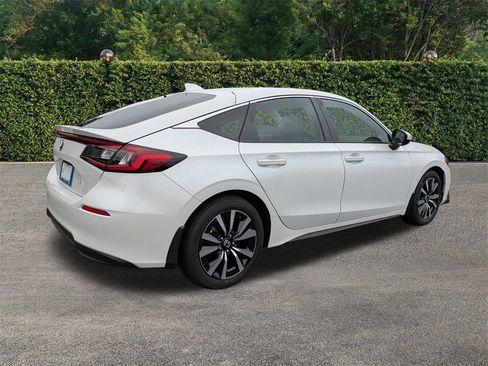 Used 2024 Honda Civic EX-L image 4
