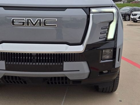 Used 2024 GMC Sierra EV Denali image 6