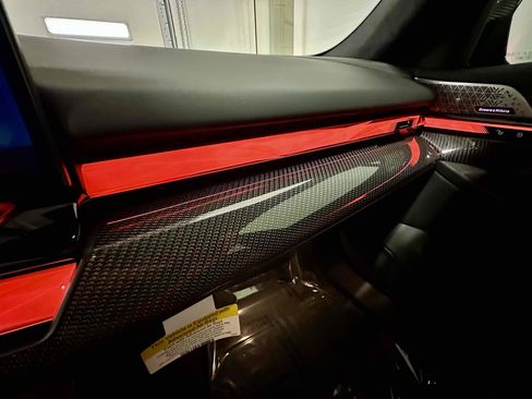 Used 2026 BMW M5 w/ Carbon Package image 32