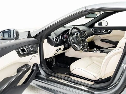 Used 2018 Mercedes-Benz SL 550 SL 550 image 7
