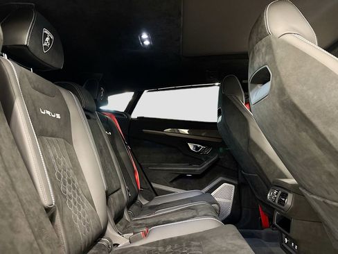 Used 2023 Lamborghini Urus Performante image 16