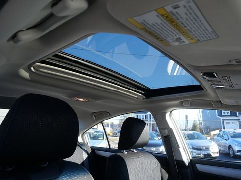 Used 2017 Subaru Legacy 2.5i Premium w/ Moonroof Package image 18