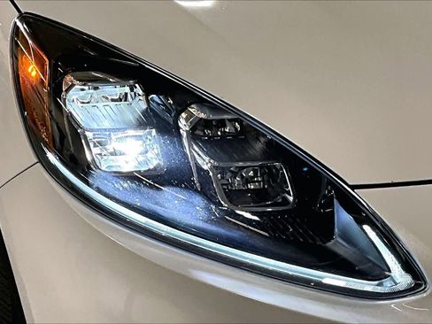 Used 2021 Ford Escape Titanium w/ Titanium Elite Package image 30