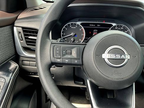 Used 2023 Nissan Rogue SV AWD/4WD image 13