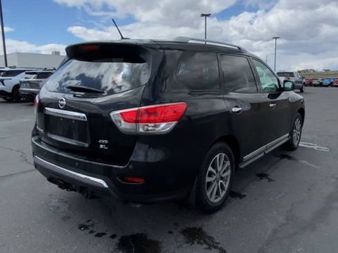 Used 2016 Nissan Pathfinder SL w/ SL Tech Package AWD/4WD image 8
