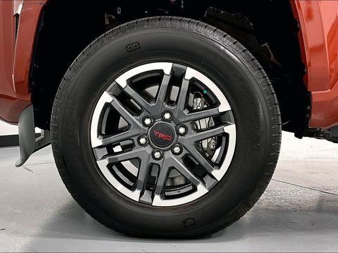 Used 2025 Toyota Tacoma TRD Sport AWD/4WD image 10