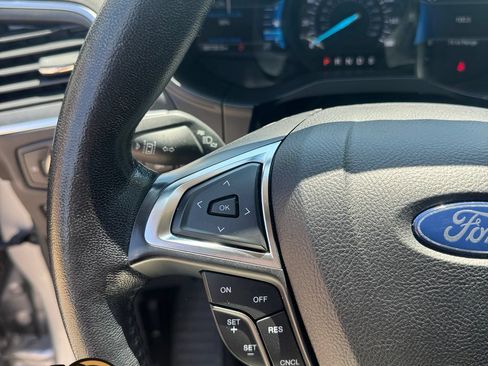 Used 2022 Ford Edge Titanium AWD/4WD image 17