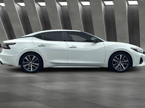 Used 2020 Nissan Maxima 3.5 SL w/ Floor Mat Group image 3