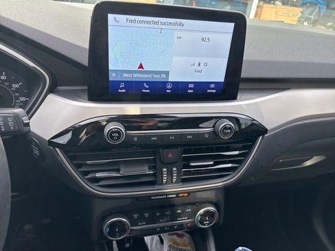 Certified 2022 Ford Escape SE w/ SE Sport Appearance Package image 13