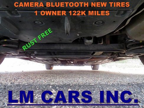 Used 2011 Toyota Prius Three image 2