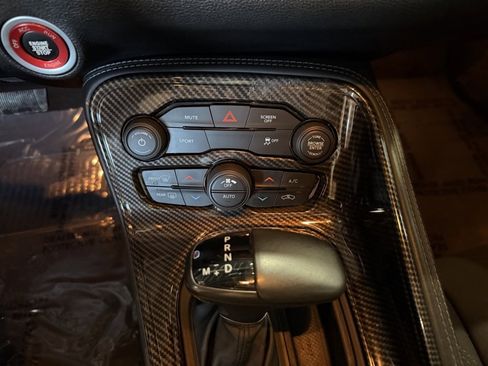 Used 2018 Dodge Challenger SXT image 15