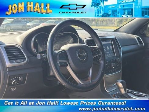 Used 2018 Jeep Grand Cherokee Altitude image 25