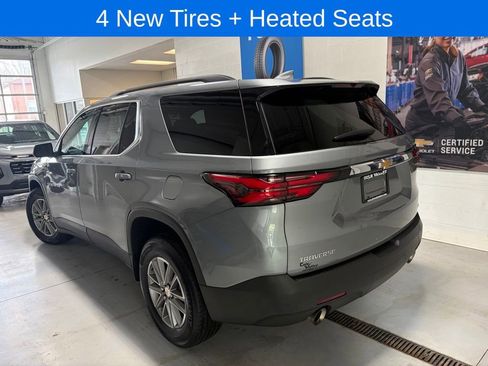 Used 2023 Chevrolet Traverse LT image 7