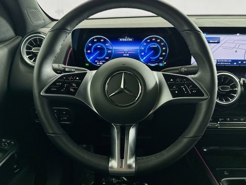 Certified 2025 Mercedes-Benz EQB 250+ image 17